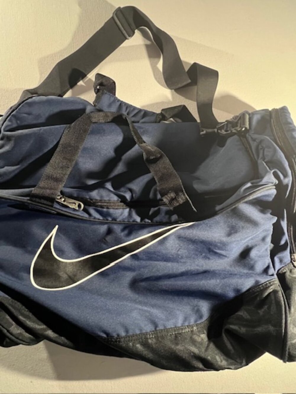 Nike training duffel bag navy blue vintage spacious travel gym‎ sports EUC